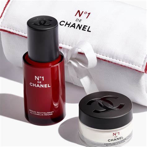 de Chanel revitalizing duo